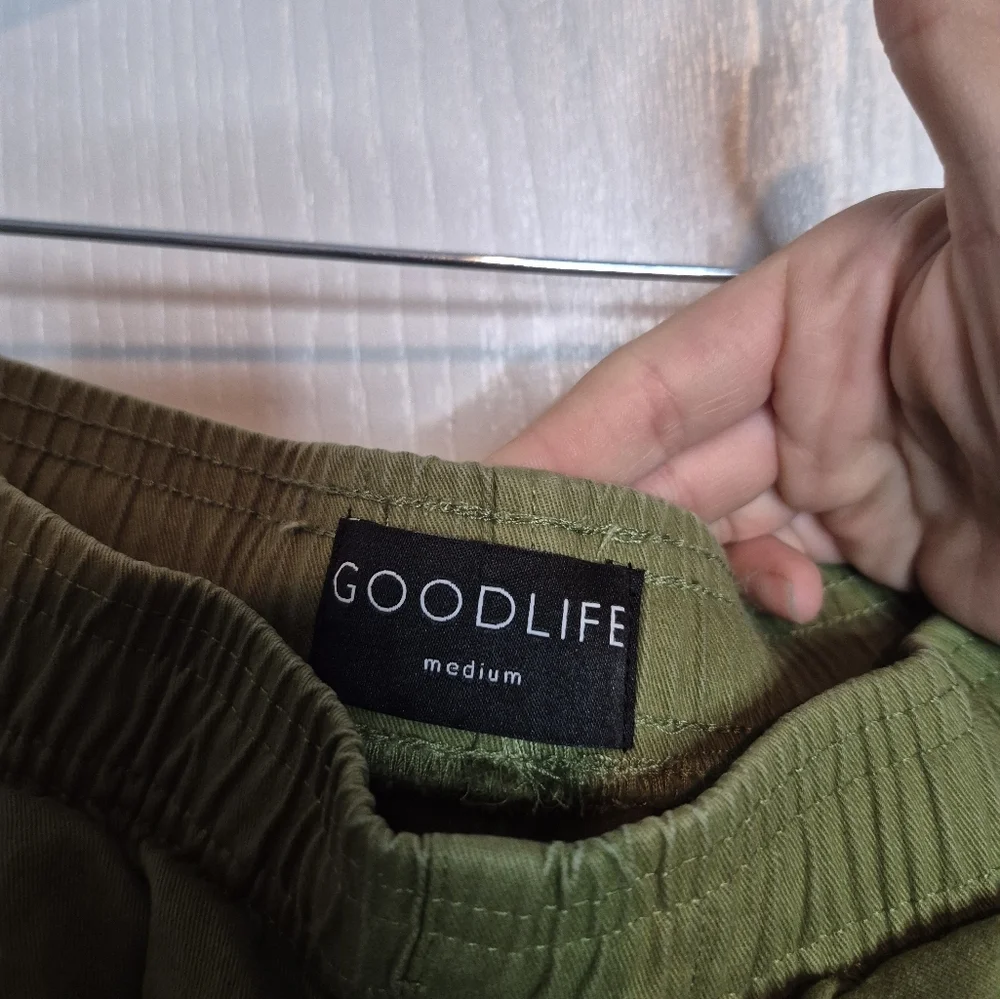 ☀️🌧 Goodlife's Stretch Poly Twill Shorts - Picture 3 of 3